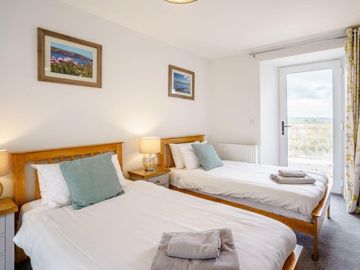 Gwbert Holiday Cottages, Green Meadow Cardigan Extérieur photo